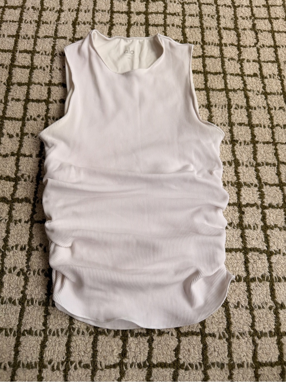 Alo Ribbed En Pointe Tank - Picture 7 of 13